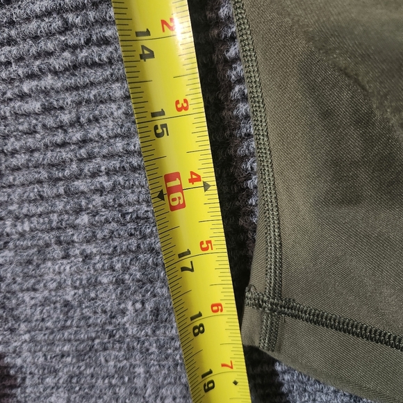 Lululemon Sunset Salutation Crop Fatigue Green Fold Over Waistband Size 4 - Picture 10 of 11